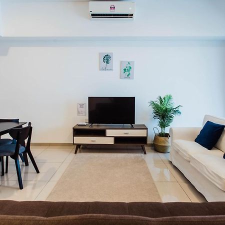 Cozy Homestay With Wifi @Encorp Strand Mall @Alpha Ivf Petaling Jaya Exterior photo