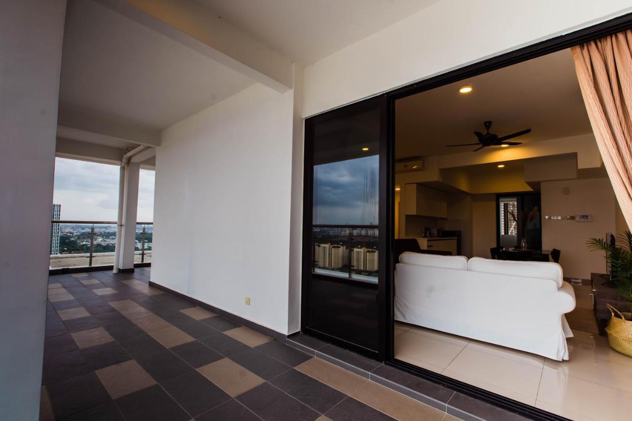 Cozy Homestay With Wifi @Encorp Strand Mall @Alpha Ivf Petaling Jaya Exterior photo