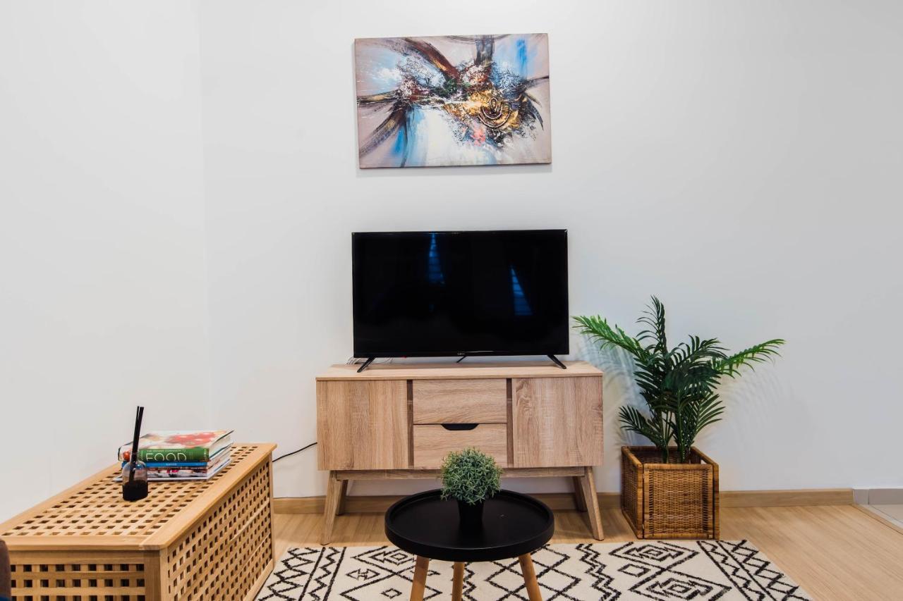 Cozy Homestay With Wifi @Encorp Strand Mall @Alpha Ivf Petaling Jaya Exterior photo