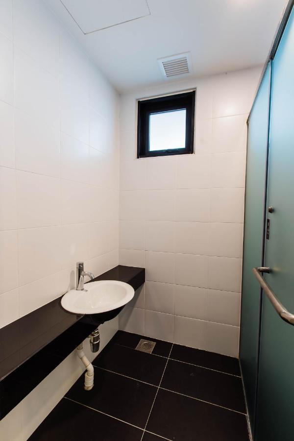 Cozy Homestay With Wifi @Encorp Strand Mall @Alpha Ivf Petaling Jaya Exterior photo